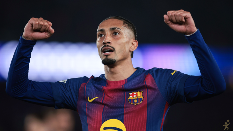 Raphinha: clube árabe oferece 90 milhões, mas atacante quer ficar no Barcelona