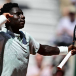 Francês de 17 anos quebra recorde histórico em Roland Garros