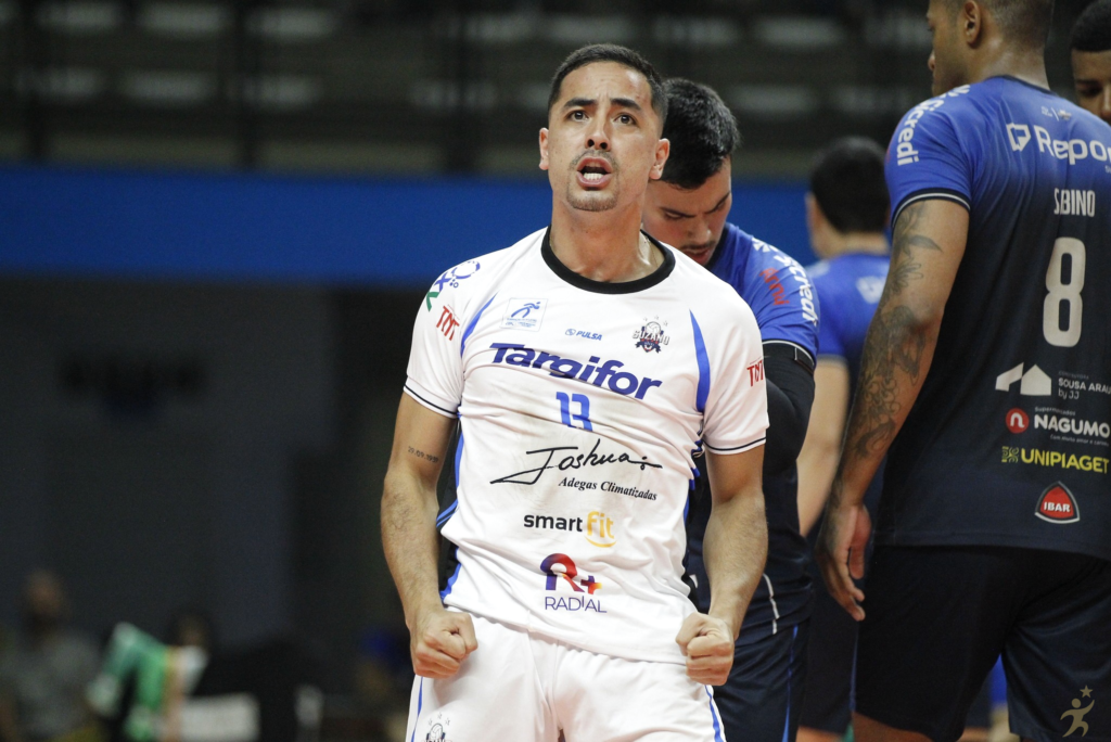 Suzano Vôlei renova com líbero Taichi para sexta temporada