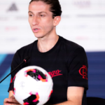 Ex-Flamengo Filipe Luís acerta com Monaco até junho de 2028