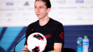 Ex-Flamengo Filipe Luís acerta com Monaco até junho de 2028