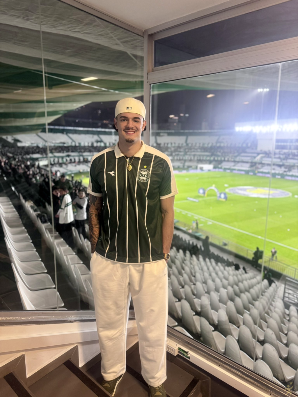 Gui Santos, da NBA, prestigia Coritiba x Bahia no Couto Pereira