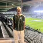 Gui Santos, da NBA, prestigia Coritiba x Bahia no Couto Pereira