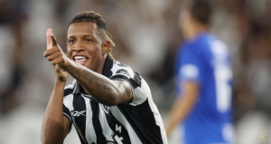 Danilo fora do Botafogo: motivos pessoais e especulação de saída