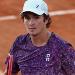 João Fonseca vence Ruud e vai às quartas em Roland Garros