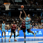 Brasília Basquete vence Flamengo com defesa e recorde de público