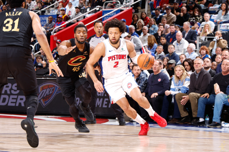 Pistons e Thunder abrem 2 a 0 nas semifinais da NBA
