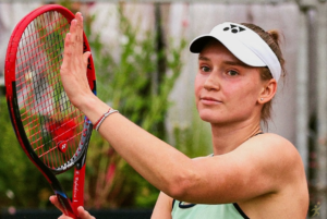 Rybakina estreia em Berlim para diminuir diferença para Sabalenka