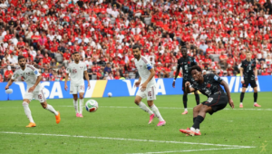 Canadá goleia Catar por 6 a 0 na segunda rodada do Grupo B