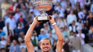 Zverev Revela 1.576 Mensagens Não Lidas Após Título em Roland Garros