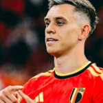 Bélgica goleia Nova Zelândia e avança líder na Copa do Mundo