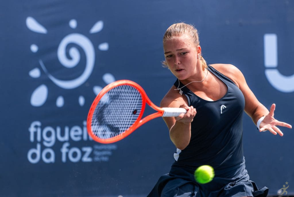 Angelina Voloshchuk comanda trio luso no qualifying do WTA 125