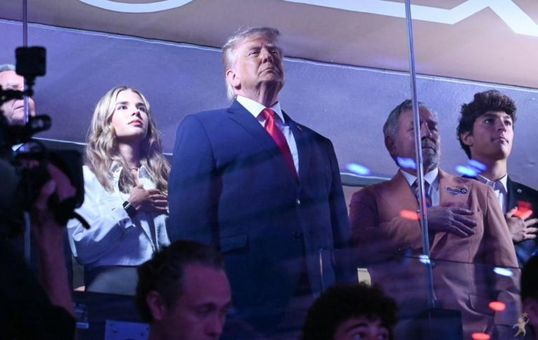 Trump é Vaiado por Torcedores em Jogo da NBA em Nova York