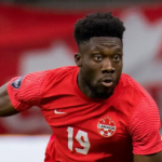 Lesão tira Alphonso Davies da estreia do Canadá na Copa do Mundo