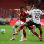 Flamengo empata com Inter e pode ver Palmeiras abrir vantagem no Brasileirão