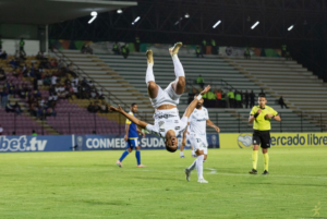 Santos busca vaga nas oitavas da Sul-Americana contra Universidad Central