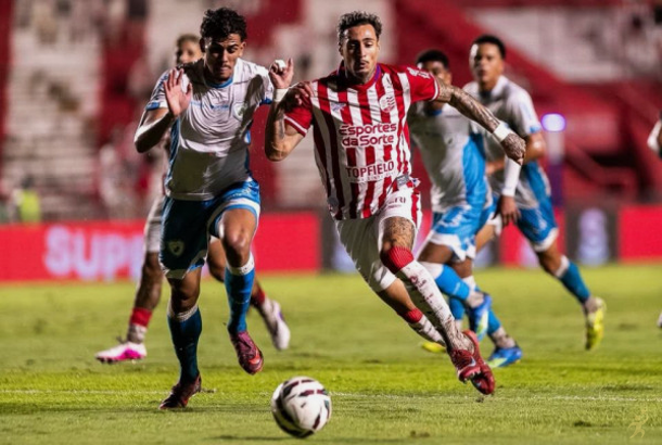Jean Carlos decide e Náutico quebra jejum na Série B