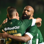 Série B: Ex-Santos marca e tira liderança do Vila Nova