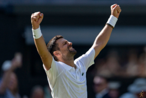 Djokovic mira recorde de 900 semanas no Top 5 do tênis
