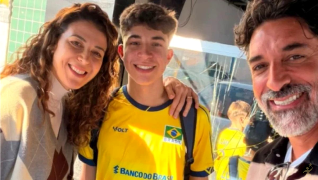 Filipe Ferraz se emociona com filho na seleção brasileira de vôlei