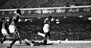 Flamengo defende invencibilidade histórica contra Benfica em amistoso