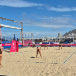 Vôlei de praia é retomado sem público no Rio após ventania