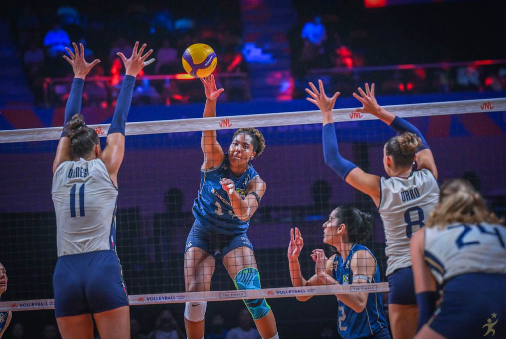 Brasil vence Itália no tie-break e vai à final da VNL Feminina 2026