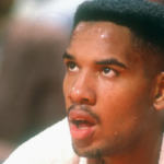 Tricampeão da NBA Stacey King morre aos 59 anos