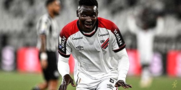 Viveros brilha e Athletico cola no Flamengo com vitória
