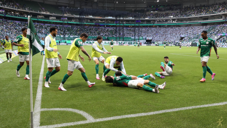 Palmeiras reage na velocidade da luz e goleia Vasco