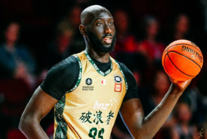 76ers aposta em Tacko Fall, pivô de 2,29 m, para pré-temporada