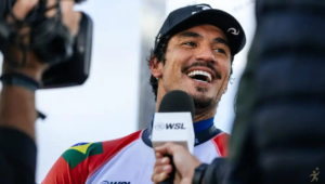 Gabriel Medina é o único brasileiro vivo no WSL de Fiji