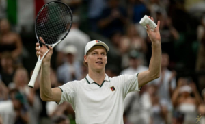 Jannik Sinner avança às semifinais de Wimbledon em Londres