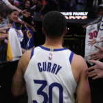 Steph Curry descarta saída e crava aposentadoria no Warriors