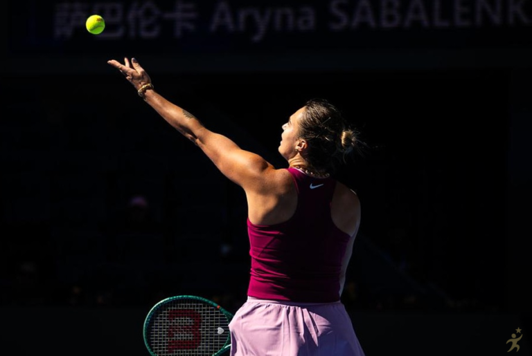 Wuhan: Sabalenka e Swiatek travam duelo pelo topo do WTA