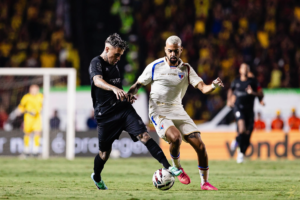 Fortaleza vence Sport fora de casa e encosta no G2 da Série B