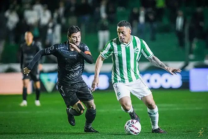 Juventude vence Operário e assume liderança da Série B